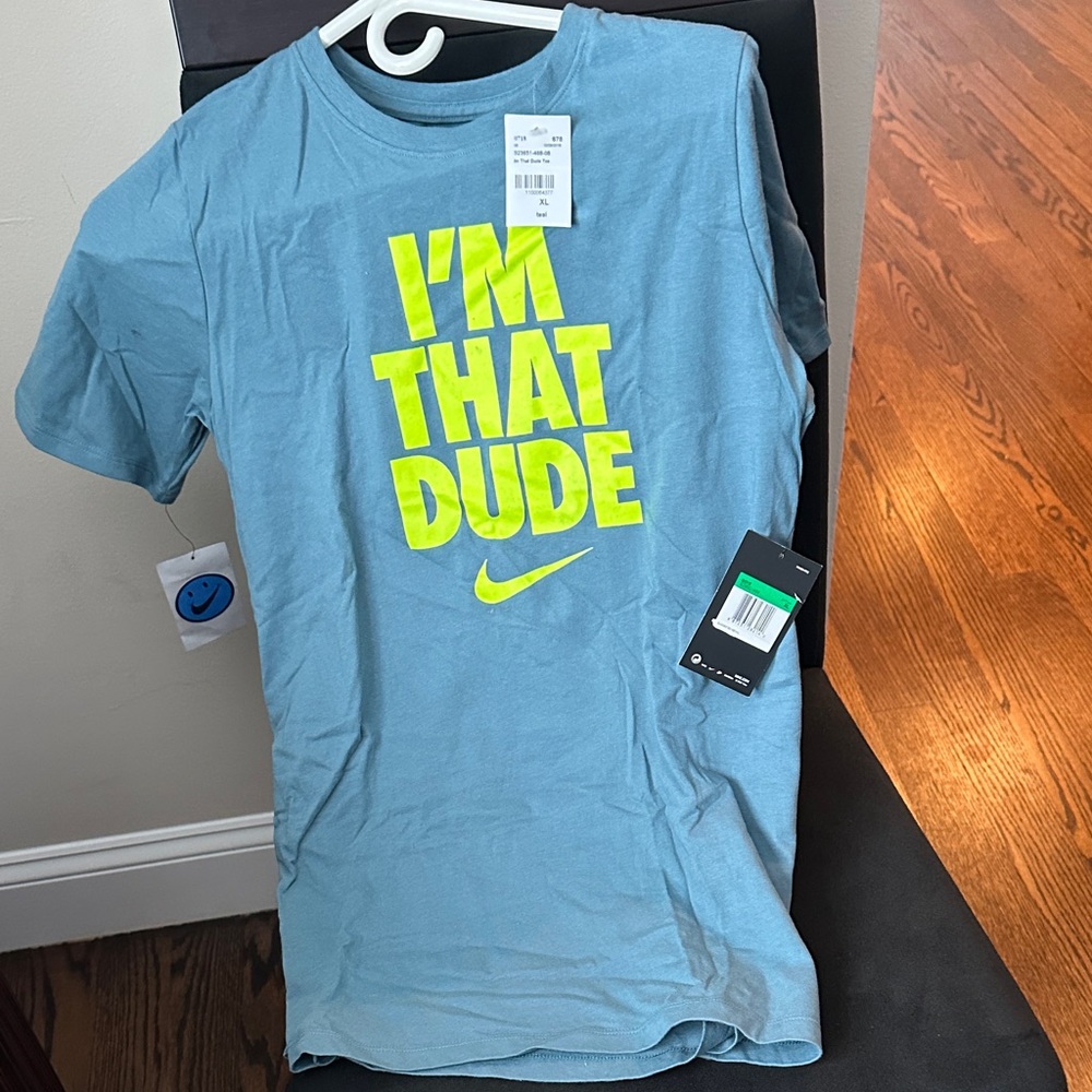 Nike boys XL T-Shirt with Yellow Print